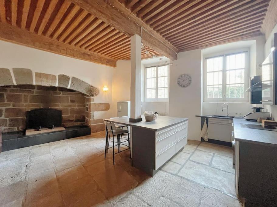 Logis Du Chandelier Le Puy-en-Velay Exterior photo